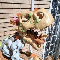 dinosauto