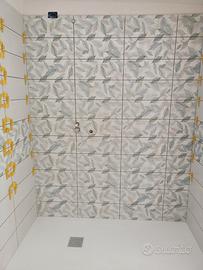 Operaio bagni mattonelle