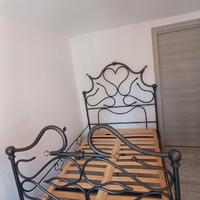 Letto in ferro battuto di fine 800 compreso doghe
