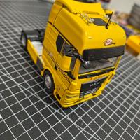 modellino camion Man TGX 1/43