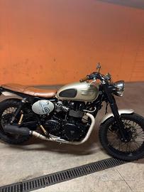 TRIUMPH  2004