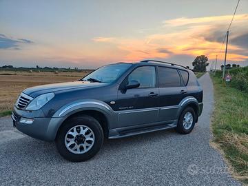 Ssangyong Rexton gancio traino autocarro manuale