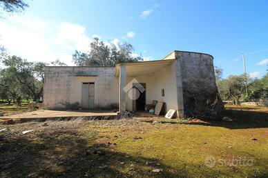 CASA DI CORTE A OSTUNI