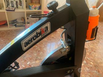 Spin bike bicicletta da camera indoor cycling