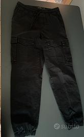 PANTALONI CARGO CON TASCHE