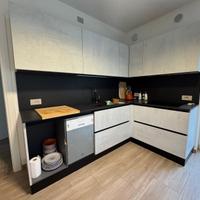 Cucina con top in Dekton