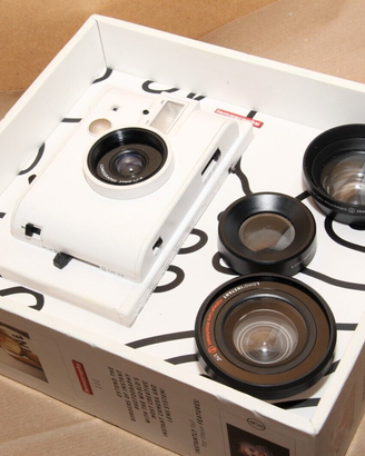 LOMO INSTANT WHITE EDITION Fotocamera Istantanea