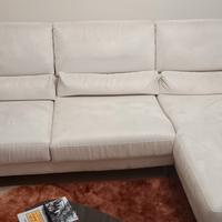 Divano con chaise longue