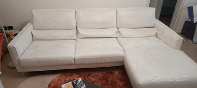 Divano con chaise longue