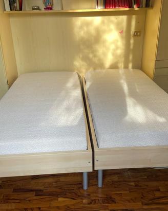 Coppia Letti Singoli Legno Chiaro Gambe Metallo