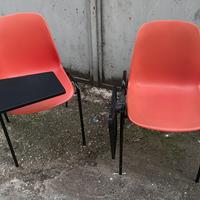 Coppia di sedie conferenza con tavoletta scrittoio