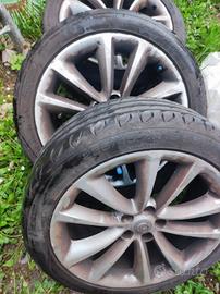 cerchi in lega + gomme 225/45/18