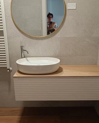 lavabo in appoggio ovale in ceramica marca Deghi