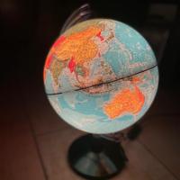 Mappamondo illuminato
