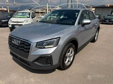 Audi Q2 30 TDI cockpit fari led automatica