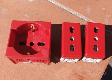 Prese 10/16a Gewiss System rosse