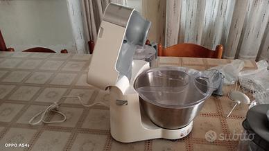 impastatrice Kenwood con accessori 