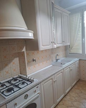 Cucina completa lineare ,lunghezza 2,70 m