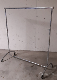 Stand per abbigliamento