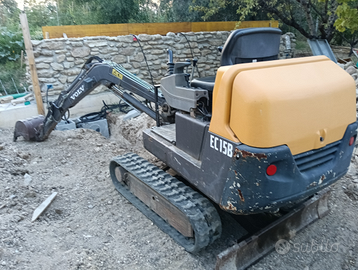 MiniEscavatore ec15b volvo