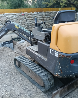 MiniEscavatore ec15b volvo