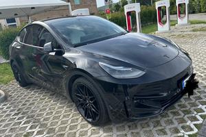 TESLA Model Y performance STARTECH EDITION 2024