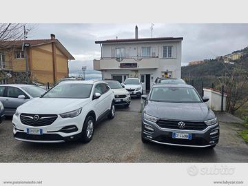 VOLKSWAGEN T-Roc 2.0 TDI Advanced BlueMot. Tech.