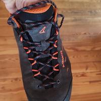 scarpa trekking lowa delago GTX tg 42,5 come nuove