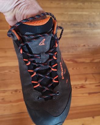 scarpa trekking lowa delago GTX tg 42,5 come nuove