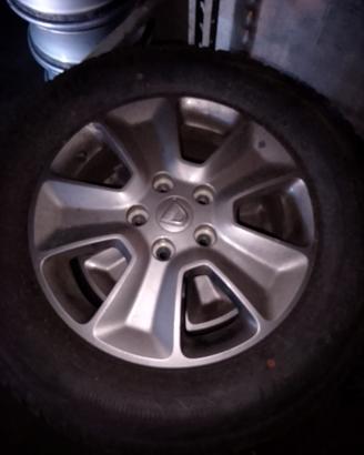 Gomme e Cerchi Dacia Duster R16 4 stagioni