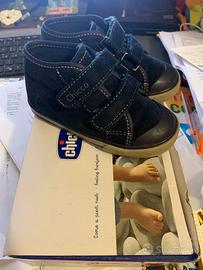 Scarpe bimbo Chicco n. 22