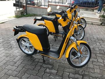 Askoll es2 yellow 50 cc elettrico anno 2018/19 ( m