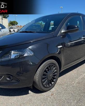 LANCIA Ypsilon 1.0 FireFly 5pS&S Hyb. Eco Silv.