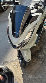 Honda PCX 125 - 2024 - 2400km - tagliando 12/2025