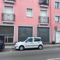 Via del Canneto luminoso ufficio/negozio, 3vetrine
