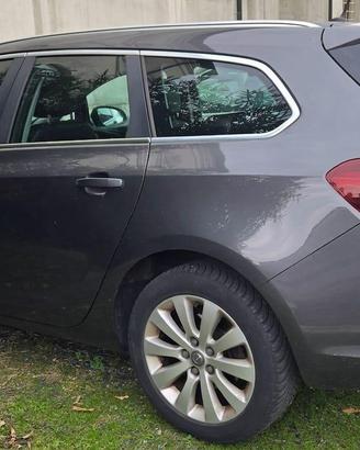 Opel Astra Astra IV 2010 Sports Tourer diesel
