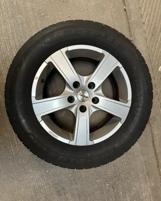 Gomme invernali  215/65R16 con cerchi Momo
