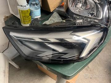 Fanale anteriore sinistro audi a1 2019