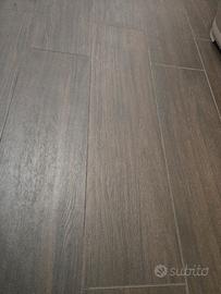 Gres porcellanato effetto legno 