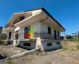 Villa da ultimare vicino alla spiaggia di San Marc