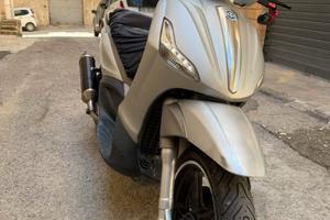 Beverly 350 sport touring