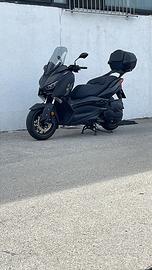 Yamaha X-max 300
