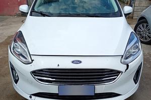 Ford Fiesta titanium ibrida 