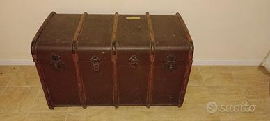 Baule del 1928 in legno