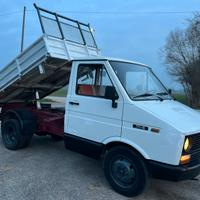 Iveco Daily 35/8 Ribaltabile Tri laterale