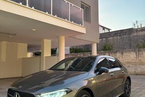 MERCEDES-BENZ A 250 e PLUG-IN HYBRID AMG LINE
