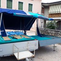 Cassone con Tenda per Campeggio