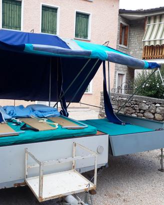 Cassone con Tenda per Campeggio