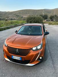 Peugeot e-2008 elettrica unico proprietario