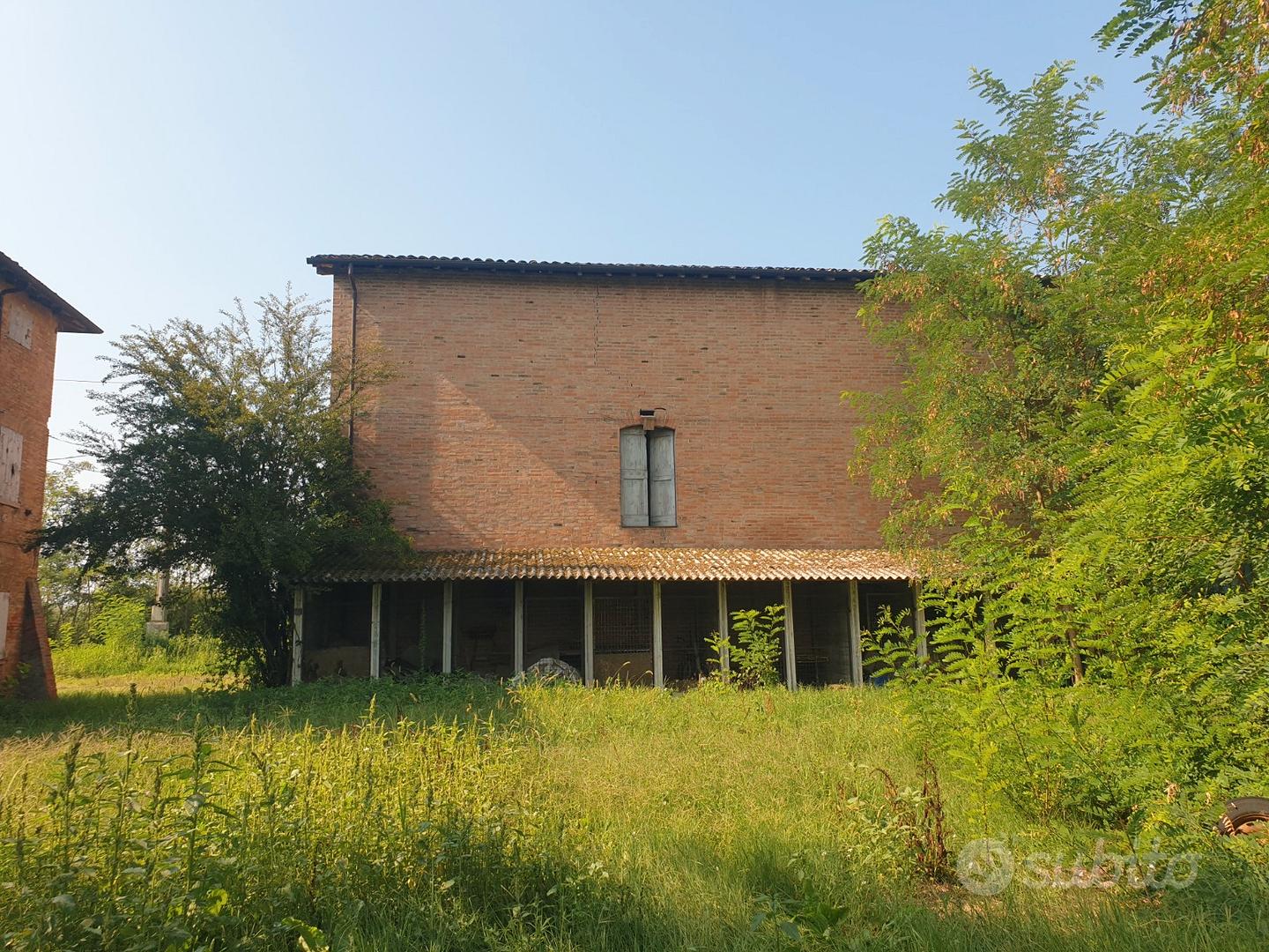 Bifamiliare con ampio giardino - Vista 4